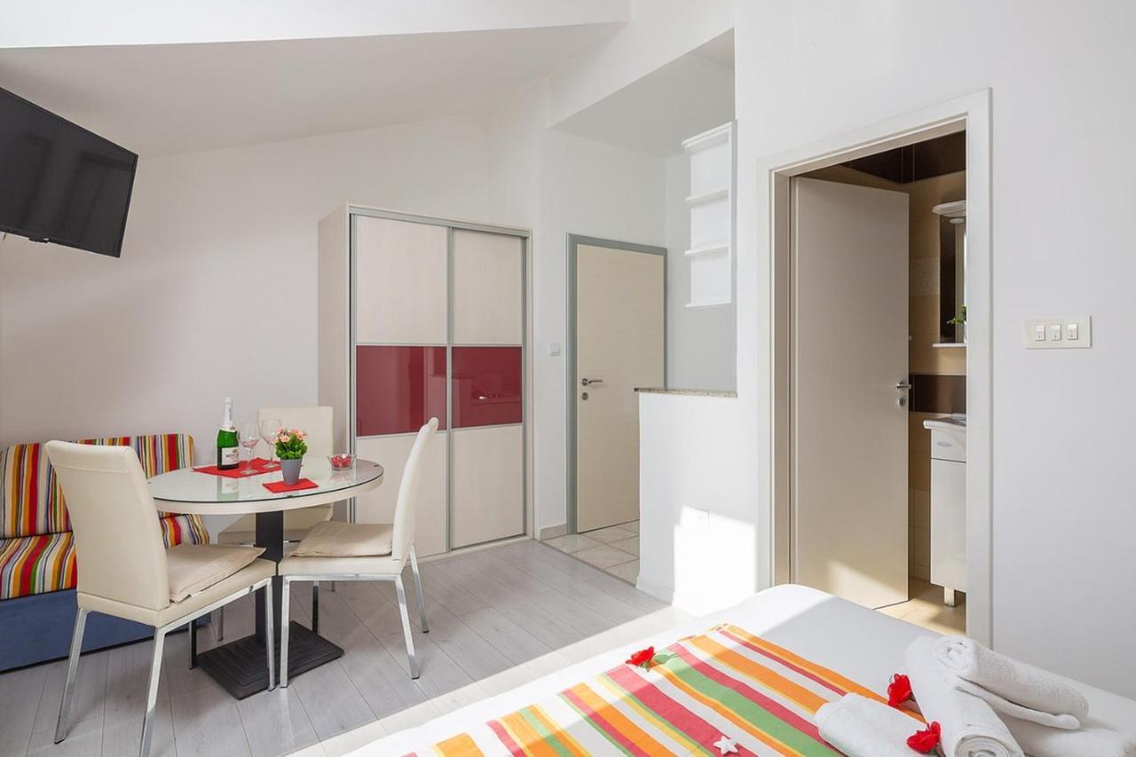 Apartmani Kastelancic Подстрана Экстерьер фото