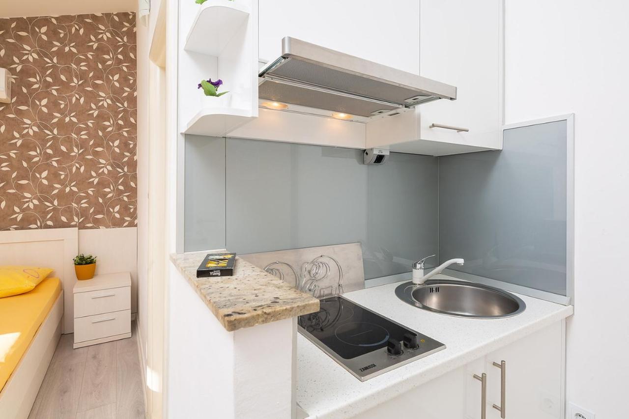 Apartmani Kastelancic Подстрана Экстерьер фото