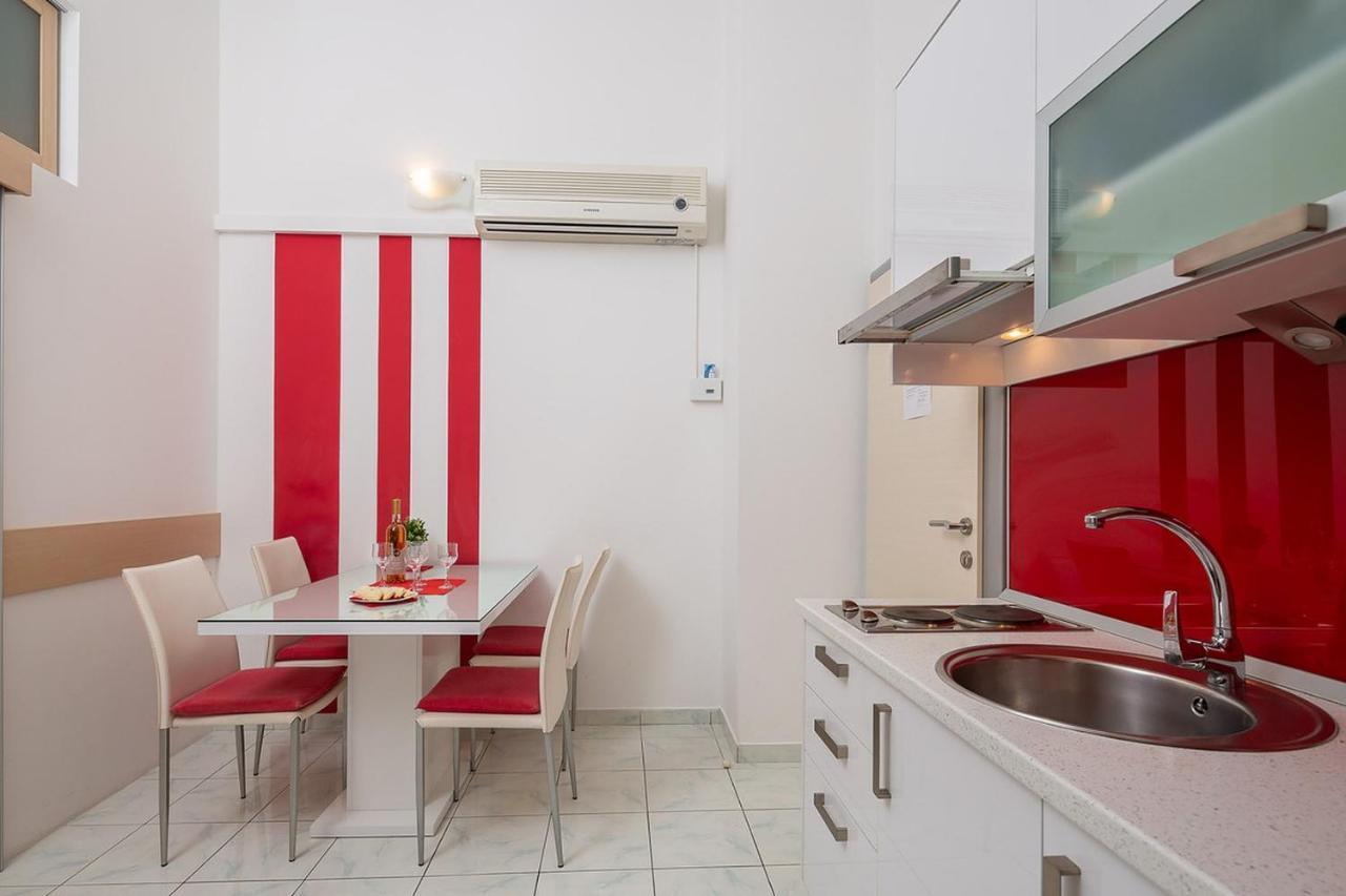 Apartmani Kastelancic Подстрана Экстерьер фото